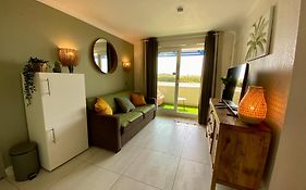 Charmant Appartement En Front De Mer Avec Piscine